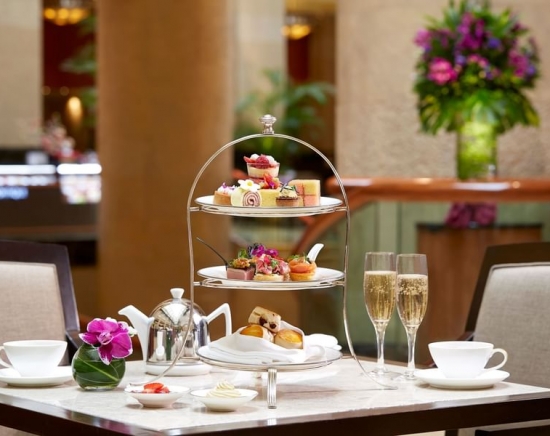 名門ホテル『フラトン ホテル(The Fullerton Hotel Singapore)』ザ・コートヤードで過ごす優雅なアフタヌーンティー<ミールクーポン>